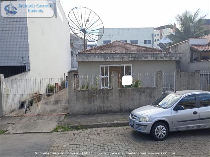 Casa a Venda no Centro em Resende