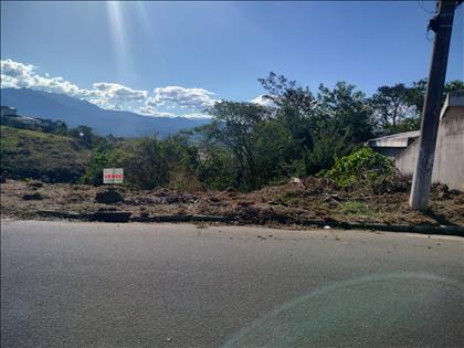 Terreno à Venda