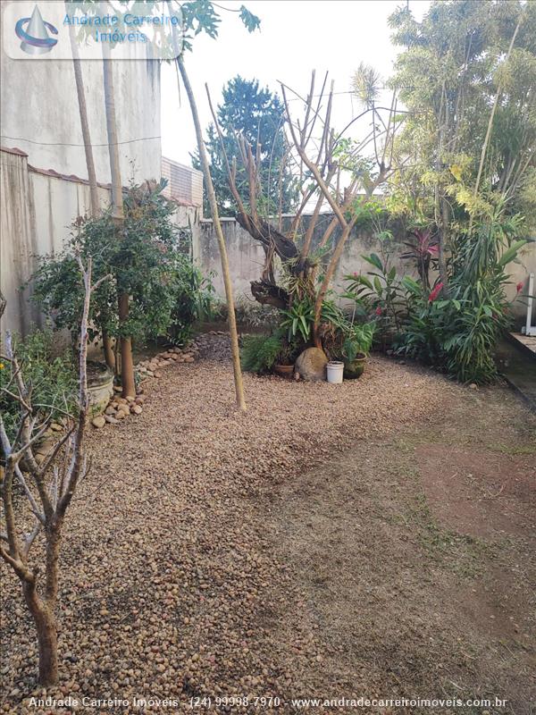 Casa a Venda no Jardim Amália 1 em Volta Redonda