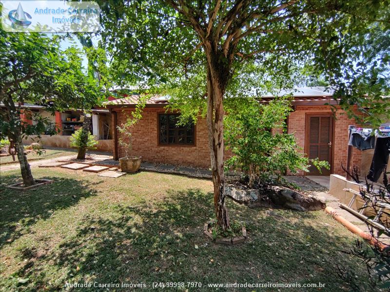 Casa a Venda no Jardim Martineli em Itatiaia