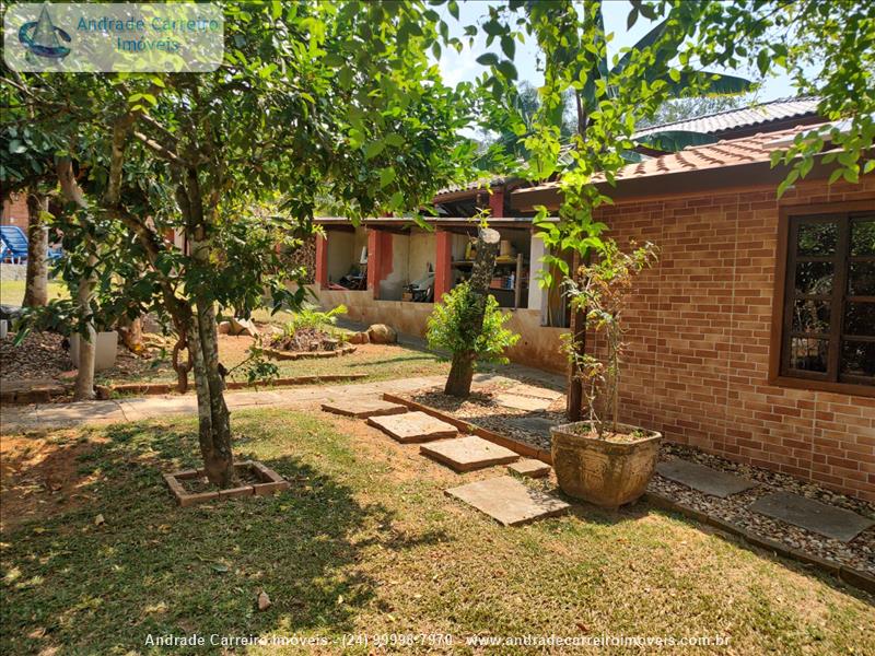 Casa a Venda no Jardim Martineli em Itatiaia