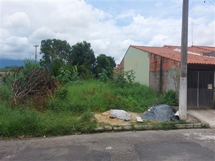 Terreno à Venda