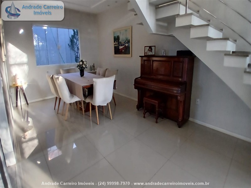 Casa a Venda no Mirante da Colina em Volta Redonda