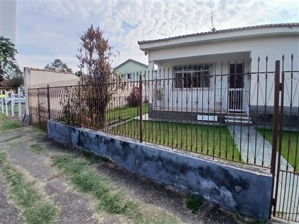 Casa à Venda
