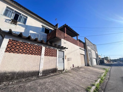 Casa à Venda
