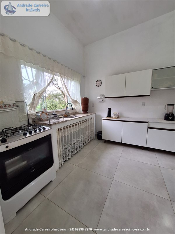 Casa para Venda ou Alugar no Jardim Brasília 2 em Resende